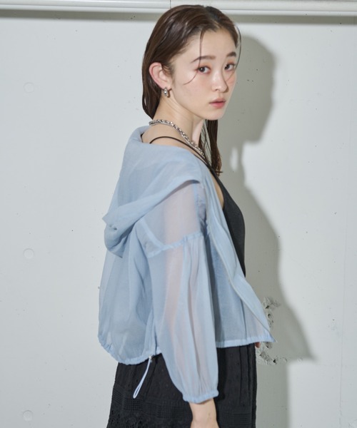 Shelly island（シェリーアイランド）の「フード付きシアーオーガンザブルゾン（ブルゾン・レディース・ライトブルー/ブラック/ホワイト・FREE）」の6枚目の写真