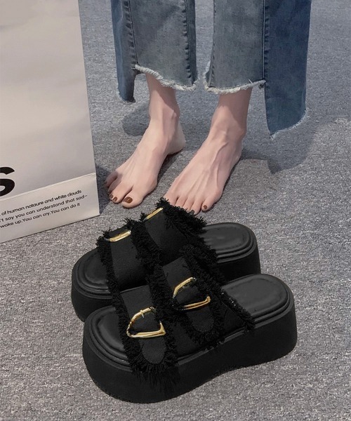 Miniministore(ミニミニストア)の「ダブルバックルサンダルデニム厚底サンダル(サンダル・レディース・インディゴブルー/ブラック・22.5cm/23.5cm/24.5cm/23.0cm/24.0cm/25.0cm)」の6枚目の写真