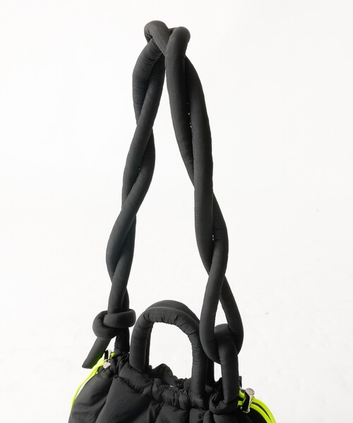 Cheek（チーク）の「【cheek/チーク】puf kinchaku C25003　巾着２wayトート/巾着/2way/トートバッグ/撥水加工生地/ユニセックス（ショルダーバッグ・メンズ・ブラック/グレー/ライム/パープル/カーキ・フリー）」の11枚目の写真