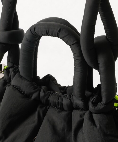 Cheek（チーク）の「【cheek/チーク】puf kinchaku C25003　巾着２wayトート/巾着/2way/トートバッグ/撥水加工生地/ユニセックス（ショルダーバッグ・メンズ・ブラック/グレー/ライム/パープル/カーキ・フリー）」の13枚目の写真