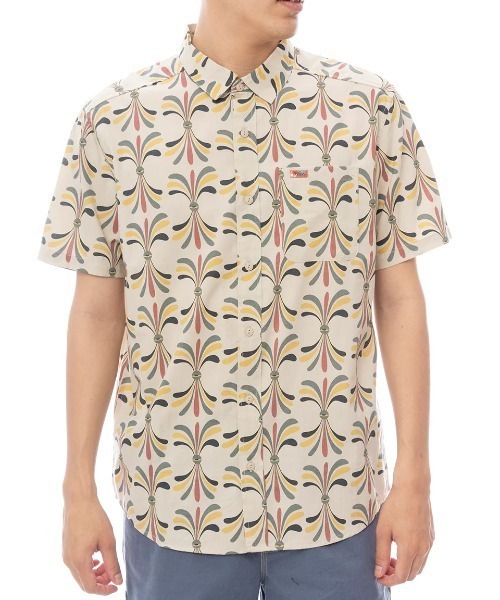 RVCA(ルーカ)の「RVCA メンズ 【LAURYN ALVAREZ】 LA EYE FLORAL SS 半袖シャツ 【2025年春夏モデル】/ルーカ半袖総柄Tシャツ(シャツ/ブラウス・メンズ・ライトカーキ・SMALL/X-LARGE/LARGE/MEDIUM)」の1枚目の写真