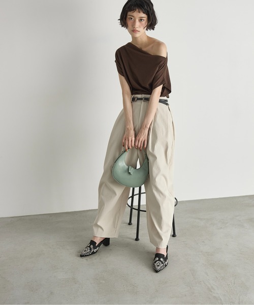 THE YOn（ザヨン）の「チャンキーヒールボタニカルエンブロイダリーミュール（サンダル・レディース・アイボリー/ブラック/ブラウン・37/38/39）」の14枚目の写真