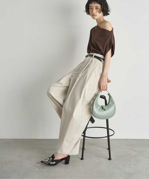 THE YOn（ザヨン）の「チャンキーヒールボタニカルエンブロイダリーミュール（サンダル・レディース・アイボリー/ブラック/ブラウン・37/38/39）」の15枚目の写真