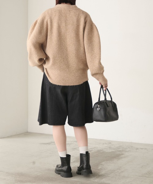 BONLECILL(ボンルシール)の「【ふわふわメレンゲニット】ボリュームスリーブVニット(ニット/セーター・レディース・ベージュ/アイボリー/グレー/チャコールグレー・FREE)」の11枚目の写真