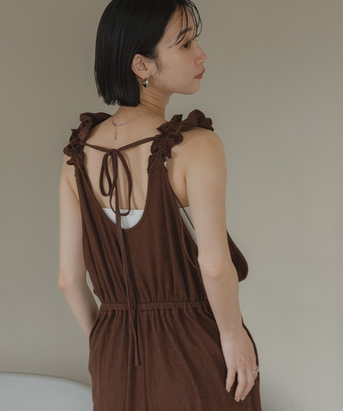 LOWRYS FARM(ローリーズファーム)の「フリルサロペット 572941(サロペット/オーバーオール・レディース・ブラウン/アイボリー/ブラック・FREE)」の22枚目の写真