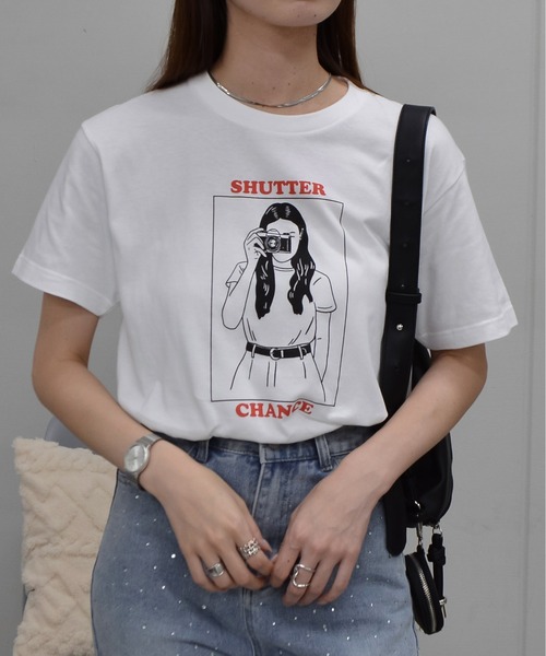RGY(アールジーワイ)の「【RGY】SHUTTER CHANCE デザインプリントTシャツ 半袖(Tシャツ/カットソー・メンズ・オートミール/ホワイト・MEDIUM/LARGE)」の4枚目の写真