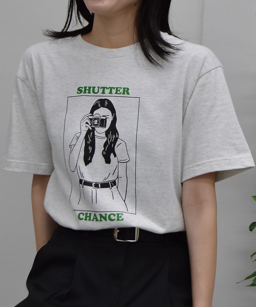 RGY(アールジーワイ)の「【RGY】SHUTTER CHANCE デザインプリントTシャツ 半袖(Tシャツ/カットソー・メンズ・オートミール/ホワイト・MEDIUM/LARGE)」の7枚目の写真