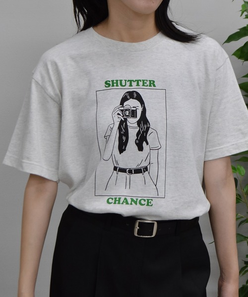 RGY(アールジーワイ)の「【RGY】SHUTTER CHANCE デザインプリントTシャツ 半袖(Tシャツ/カットソー・メンズ・オートミール/ホワイト・MEDIUM/LARGE)」の9枚目の写真