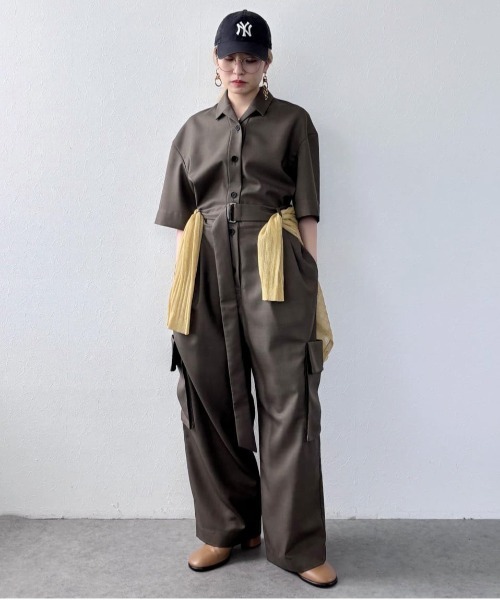 DRESSLAVE(ドレスレイブ)の「classical utility jump suit(クラシカルユーティリティージャンプスーツ)(つなぎ/オールインワン・レディース・ベージュ/ブラウン・38)」の22枚目の写真