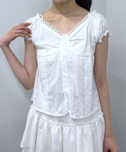 mline（エムライン）の「[mline]フレンチスリーブ2WAYブラウス（シャツ/ブラウス・レディース・ブラック/オフホワイト/ネイビー・FREE）」の2枚目の写真