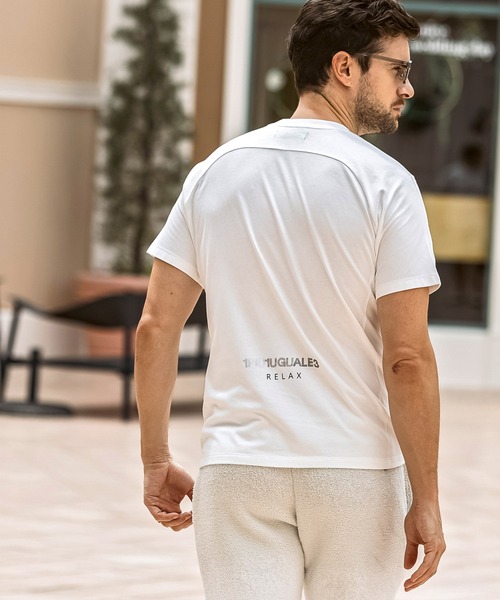 1PIU1UGUALE3  RELAX （ウノピゥウノウグァーレトレ リラックス）の「1PIU1UGUALE3 RELAX(ウノピゥウノウグァーレトレ リラックス)【ミッキーマウス】グラデーションラインストーン半袖Tシャツ（Tシャツ/カットソー・メンズ・ホワイト/ブラック・S/M/L/XL/XXL）」の5枚目の写真