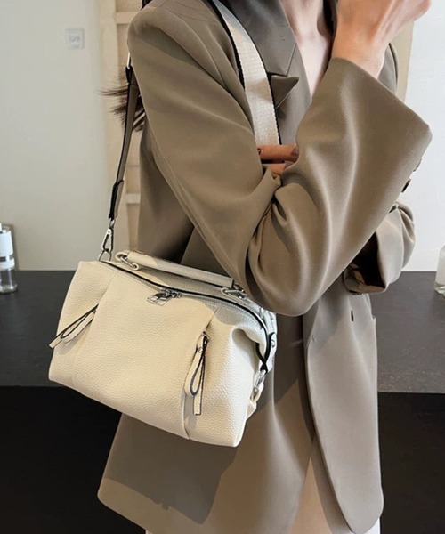 ショルダーバッグ・ポシェット W HOBO BAG IVORY Dberno] Dberno Classic Embo Hobo Bag (IVORY) (ショルダー