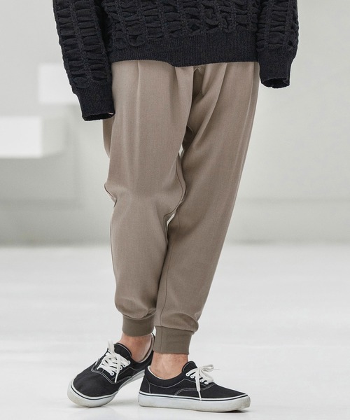 CAMBIO(カンビオ)の「mp13861-Brushed Lining Slacks Fabric Jogger Pants ジョガーパンツ(その他パンツ・メンズ・チャコールグレー/ブラック/ベージュ/ブラウン・S/M/L)」の4枚目の写真