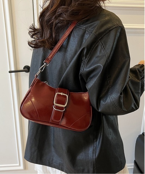 FINEnough(ファインナフ)の「ベルトデザインフラップ型2WAYショルダーバッグ(ショルダーバッグ・レディース・ホワイト/ブラック/ベージュ/ピンク・FREE)」の20枚目の写真