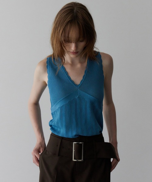 LE CIEL BLEU(ルシェルブルー)の「スリーブレスレースニット / Sleeveless Lace Knit(ニット/セーター・レディース・オレンジ/ライトグリーン/ライトグレー/ブラック/ブルー・36)」の5枚目の写真