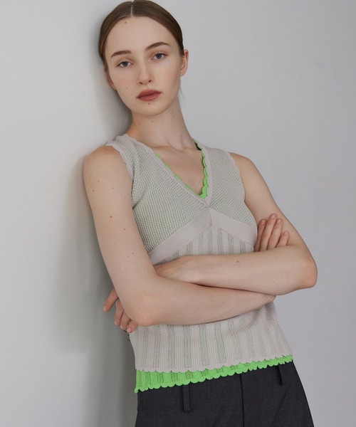 LE CIEL BLEU(ルシェルブルー)の「スリーブレスレースニット / Sleeveless Lace Knit(ニット/セーター・レディース・オレンジ/ライトグリーン/ライトグレー/ブラック/ブルー・36)」の3枚目の写真