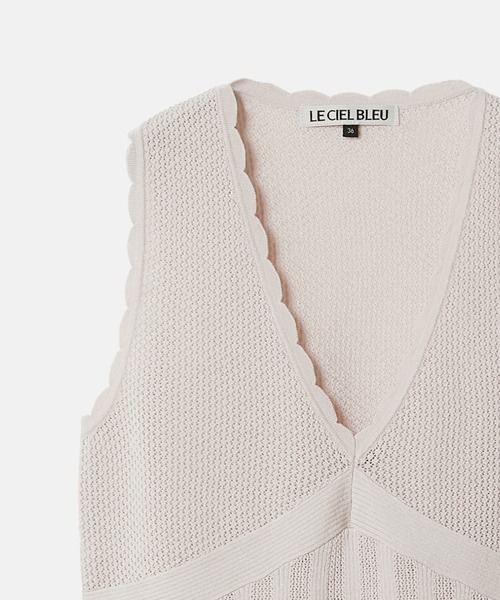 LE CIEL BLEU(ルシェルブルー)の「スリーブレスレースニット / Sleeveless Lace Knit(ニット/セーター・レディース・オレンジ/ライトグリーン/ライトグレー/ブラック/ブルー・36)」の14枚目の写真