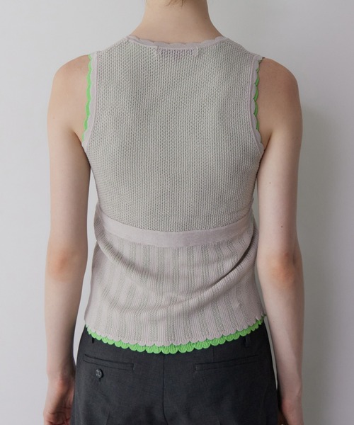 LE CIEL BLEU(ルシェルブルー)の「スリーブレスレースニット / Sleeveless Lace Knit(ニット/セーター・レディース・オレンジ/ライトグリーン/ライトグレー/ブラック/ブルー・36)」の12枚目の写真