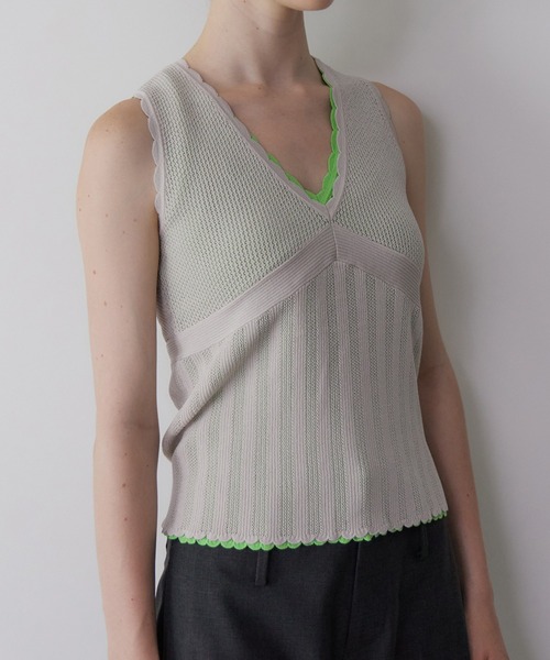 LE CIEL BLEU(ルシェルブルー)の「スリーブレスレースニット / Sleeveless Lace Knit(ニット/セーター・レディース・オレンジ/ライトグリーン/ライトグレー/ブラック/ブルー・36)」の11枚目の写真