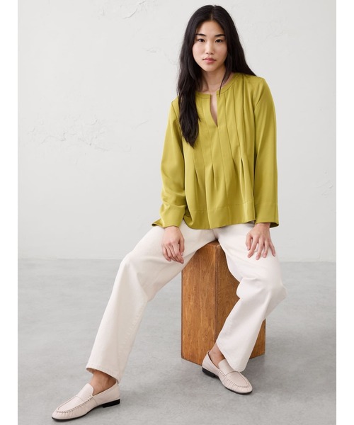 BANANA REPUBLIC FACTORY STORE(バナナリパブリック ファクトリーストア)の「BANANA REPUBLIC FACTORY STORE プリーツスイングトップ(シャツ/ブラウス・レディース・レッド系その他/ブラック/イエロー/ブラウン/ブラック系その他・L/XS/S/M)」の6枚目の写真