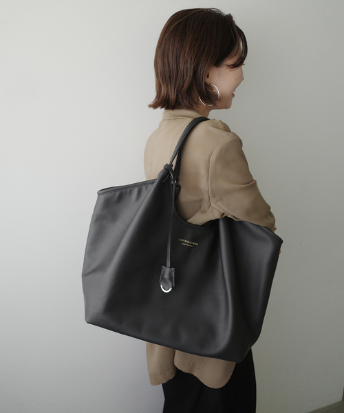 SLOBE IENA(スローブイエナ)の「ANTONELLO MASI/アントネッロマージ SLOBE別注 レザートートバッグ(トートバッグ・レディース・ブラック/ブラウン・FREE)」の11枚目の写真
