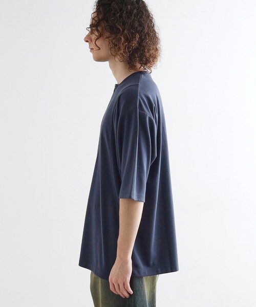 tk.TAKEO KIKUCHI(ティーケータケオキクチ)の「ウェーブ切替ジップTシャツ(Tシャツ/カットソー・メンズ・ブラック/ホワイト/ネイビー・02/03/04)」の17枚目の写真
