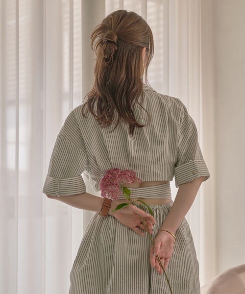 mideal(マイディール)の「back open striped shirt / バックオープンストライプシャツ(シャツ/ブラウス・レディース・オフホワイト/ネイビー・FREE)」の16枚目の写真