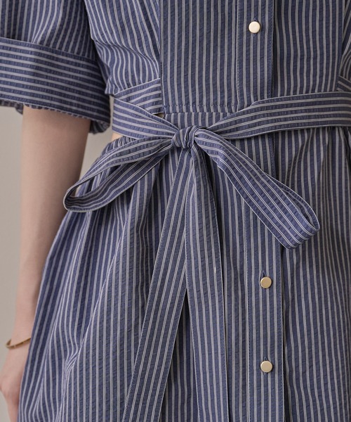 mideal(マイディール)の「back open striped shirt / バックオープンストライプシャツ(シャツ/ブラウス・レディース・オフホワイト/ネイビー・FREE)」の9枚目の写真