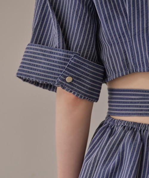 mideal(マイディール)の「back open striped shirt / バックオープンストライプシャツ(シャツ/ブラウス・レディース・オフホワイト/ネイビー・FREE)」の10枚目の写真
