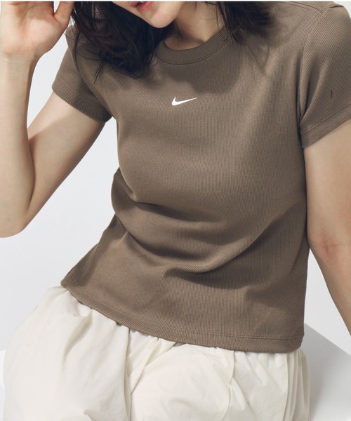 NIKE（ナイキ）の「ナイキ  NSW リブ タイツ S/S  NIKE（Tシャツ/カットソー・レディース・オフホワイト/ホワイト/ブラウン/ブラック・M/L/S/XL）」の4枚目の写真