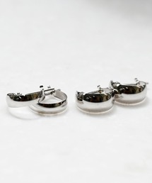 sowi（ソーイ）の「K10WG ムーンピアス 5×10（ピアス（両耳用））」 - WEAR