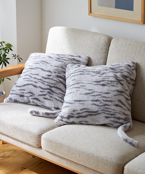 まるで猫！のようなしっぽ付きクッションカバー｜同色2枚組【猫Feel