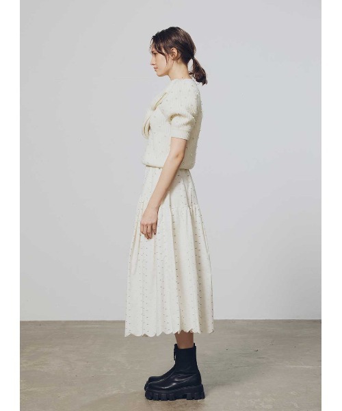 COEL（コエル）の「スカラップジャガードフレアスカート（スカート・レディース・ホワイト/ブラック・36/38）」の4枚目の写真