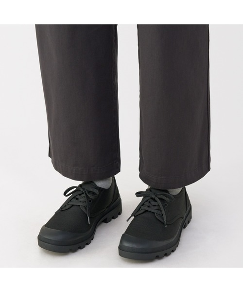 無印良品(ムジルシリョウヒン)の「婦人 柔らかい中敷を使用した 撥水タンクソールシューズ(スニーカー・レディース・カーキ系/ブラック・XS/S/M)」の4枚目の写真