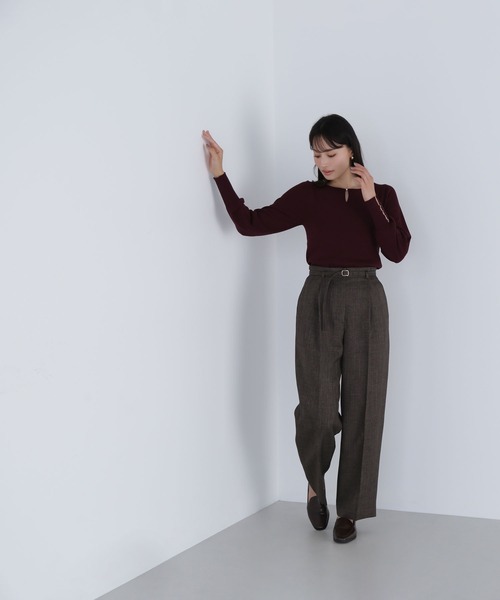 NATURAL BEAUTY BASIC（ナチュラルビューティーベーシック）の「◇シャークスキン SETUPストレートテーパードパンツ（その他パンツ・レディース・ダークブラウン/ネイビー・X-SMALL/MEDIUM/SMALL）」の6枚目の写真