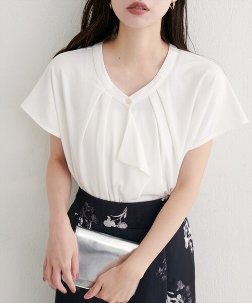 natural couture（ナチュラルクチュール）の「【sherbet line】接触冷感ドレープフリルカットソーブラウス（シャツ/ブラウス・レディース・ラベンダー/ネイビー/ボルドー/ブルー/オフホワイト・FREE）」の8枚目の写真