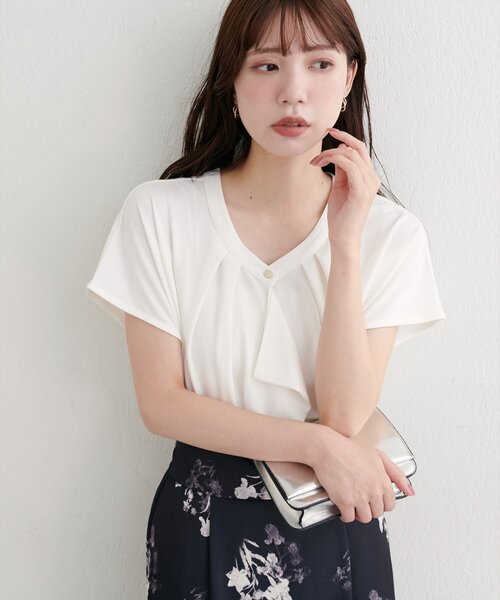 natural couture（ナチュラルクチュール）の「【sherbet line】接触冷感ドレープフリルカットソーブラウス（シャツ/ブラウス・レディース・ラベンダー/ネイビー/ボルドー/ブルー/オフホワイト・FREE）」の9枚目の写真