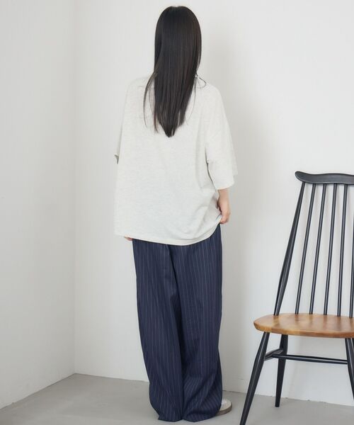 RETRO GIRL（レトロガール）の「花刺繍BIGTEE（Tシャツ/カットソー・レディース・オフホワイト/ブルー/ホワイト系その他・FREE）」の6枚目の写真