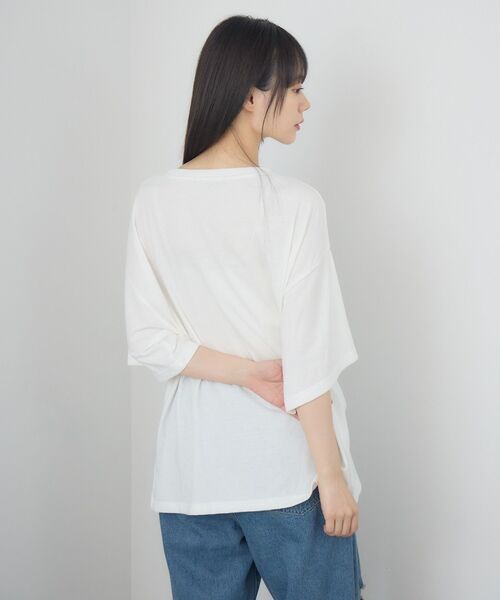 RETRO GIRL（レトロガール）の「花刺繍BIGTEE（Tシャツ/カットソー・レディース・オフホワイト/ブルー/ホワイト系その他・FREE）」の18枚目の写真
