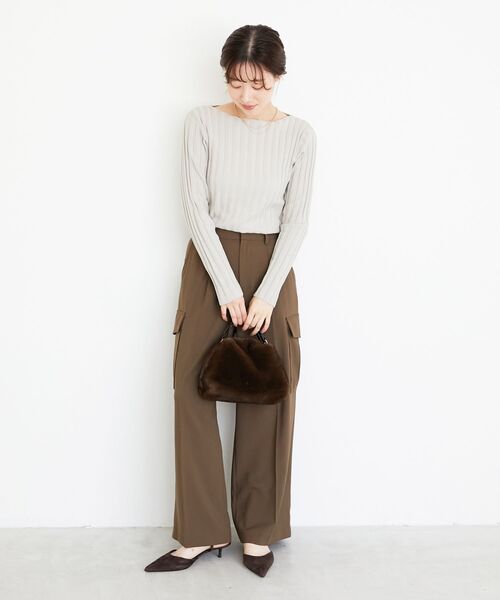 le.coeur blanc(ルクールブラン)の「センタープレスカーゴパンツ(その他パンツ・レディース・カーキブラウン/ブラック・36/38)」の13枚目の写真