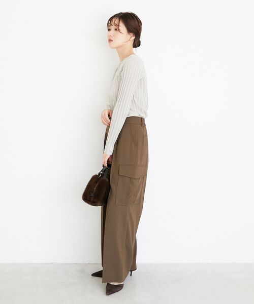 le.coeur blanc(ルクールブラン)の「センタープレスカーゴパンツ(その他パンツ・レディース・カーキブラウン/ブラック・36/38)」の14枚目の写真