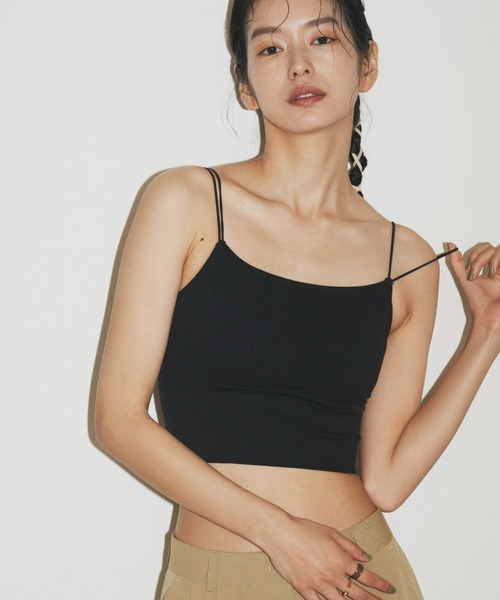 un/neu（アンノイ）の「ダブルストラップカップ付きインナー（キャミソール・レディース・ブラック/ホワイト・FREE）」の17枚目の写真