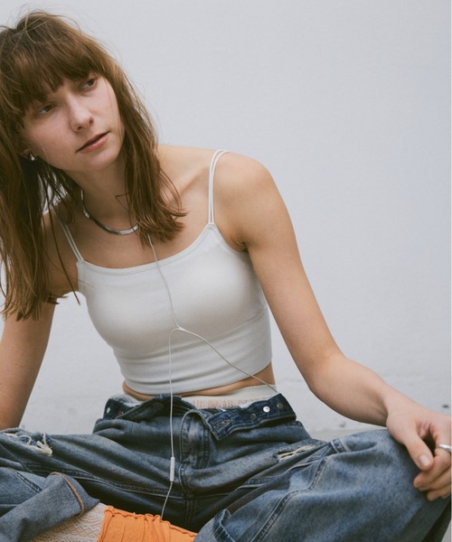 un/neu（アンノイ）の「ダブルストラップカップ付きインナー（キャミソール・レディース・ブラック/ホワイト・FREE）」の13枚目の写真