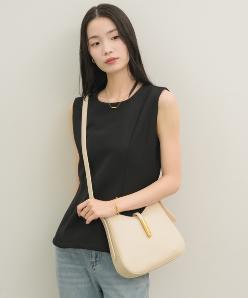 NEUNA(ヌナ)の「【大人気bagからminiサイズが登場!】miniラウンドトートバッグ(ショルダーバッグ・レディース・アイボリー/ブラック・FREE)」の16枚目の写真