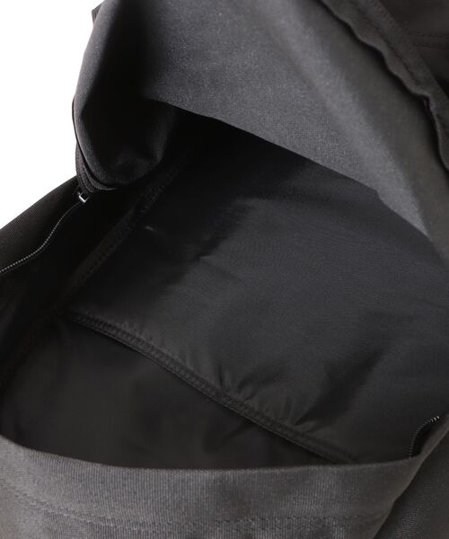 LACOSTE(ラコステ)の「《LACOSTE》BACKPACK NU5179ZU(バックパック/リュック・メンズ・ブルー/ブラック/ベージュ/カーキ/ピンク系その他・フリー)」の8枚目の写真