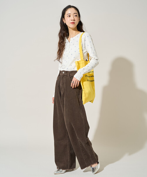 FREAK'S STORE（フリークスストア）の「限定展開　コーデュロイ カーブ パンツ（その他パンツ・レディース・ライトグレー/ブラック/グレー/ブラウン・SMALL/MEDIUM）」の5枚目の写真