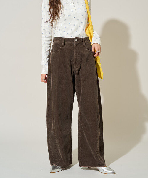 FREAK'S STORE（フリークスストア）の「限定展開　コーデュロイ カーブ パンツ（その他パンツ・レディース・ライトグレー/ブラック/グレー/ブラウン・SMALL/MEDIUM）」の8枚目の写真