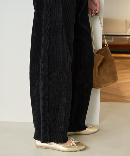 FREAK'S STORE（フリークスストア）の「限定展開　コーデュロイ カーブ パンツ（その他パンツ・レディース・ライトグレー/ブラック/グレー/ブラウン・SMALL/MEDIUM）」の16枚目の写真