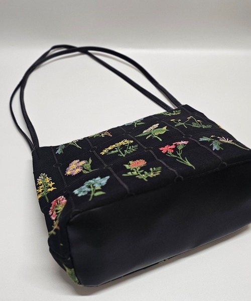 ANOTHER S（アナザーエス）の「花柄刺繍ショルダーバッグ（ショルダーバッグ・レディース・ブラック・FREE）」の10枚目の写真