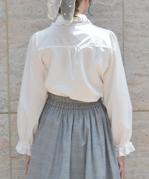 axes femme(アクシーズファム)の「ループタイ付きギャザーブラウス(シャツ/ブラウス・レディース・ホワイト/ベージュ/ブラック・FREE)」の5枚目の写真